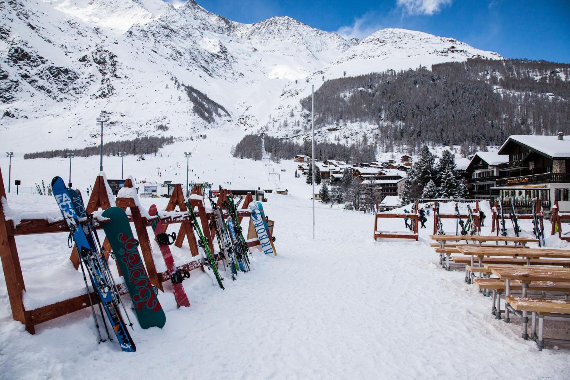 Hotel The Larix Ski-In Ski-Out Saas-Fee Bagian luar foto