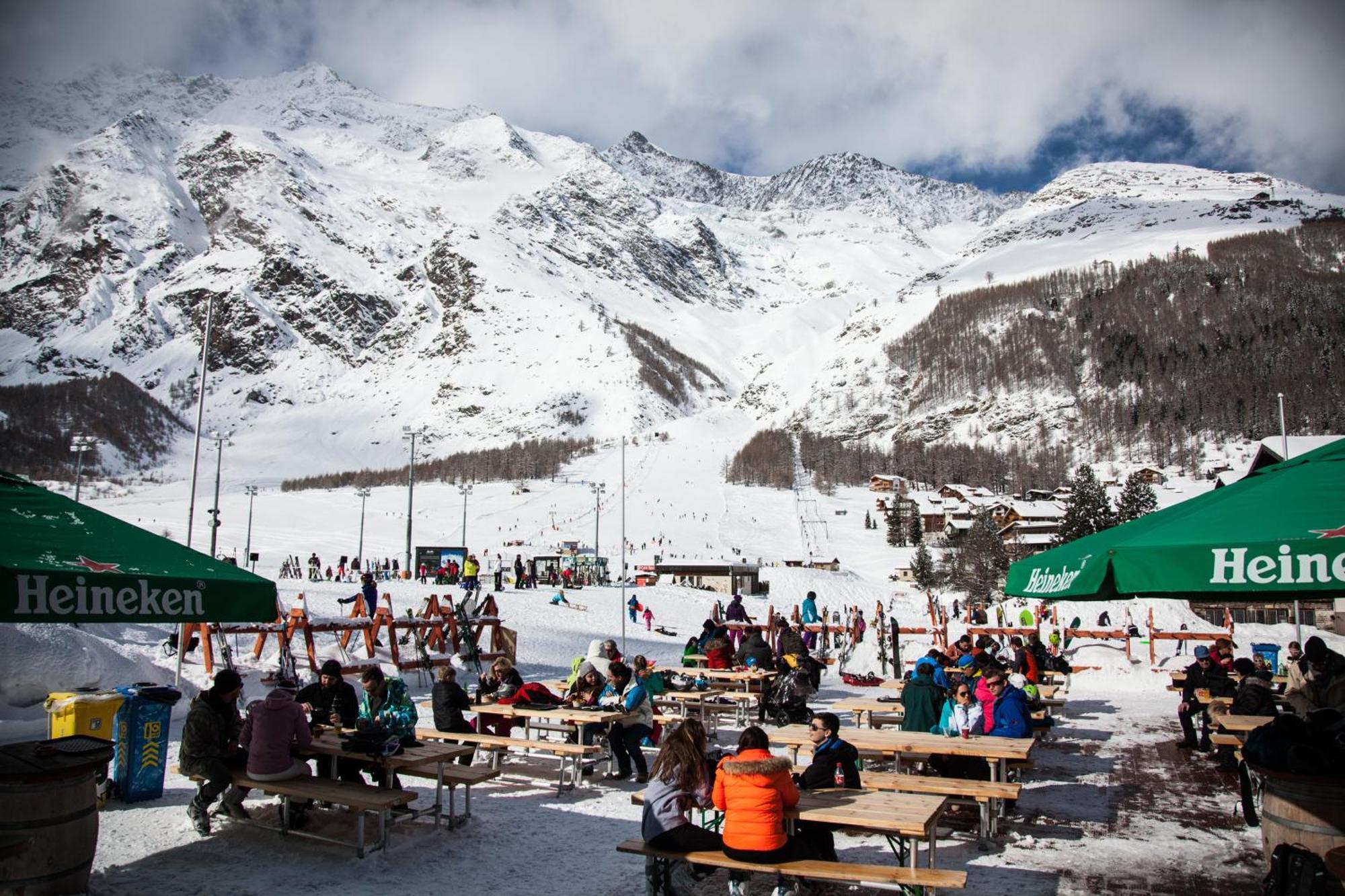 Hotel The Larix Ski-In Ski-Out Saas-Fee Bagian luar foto