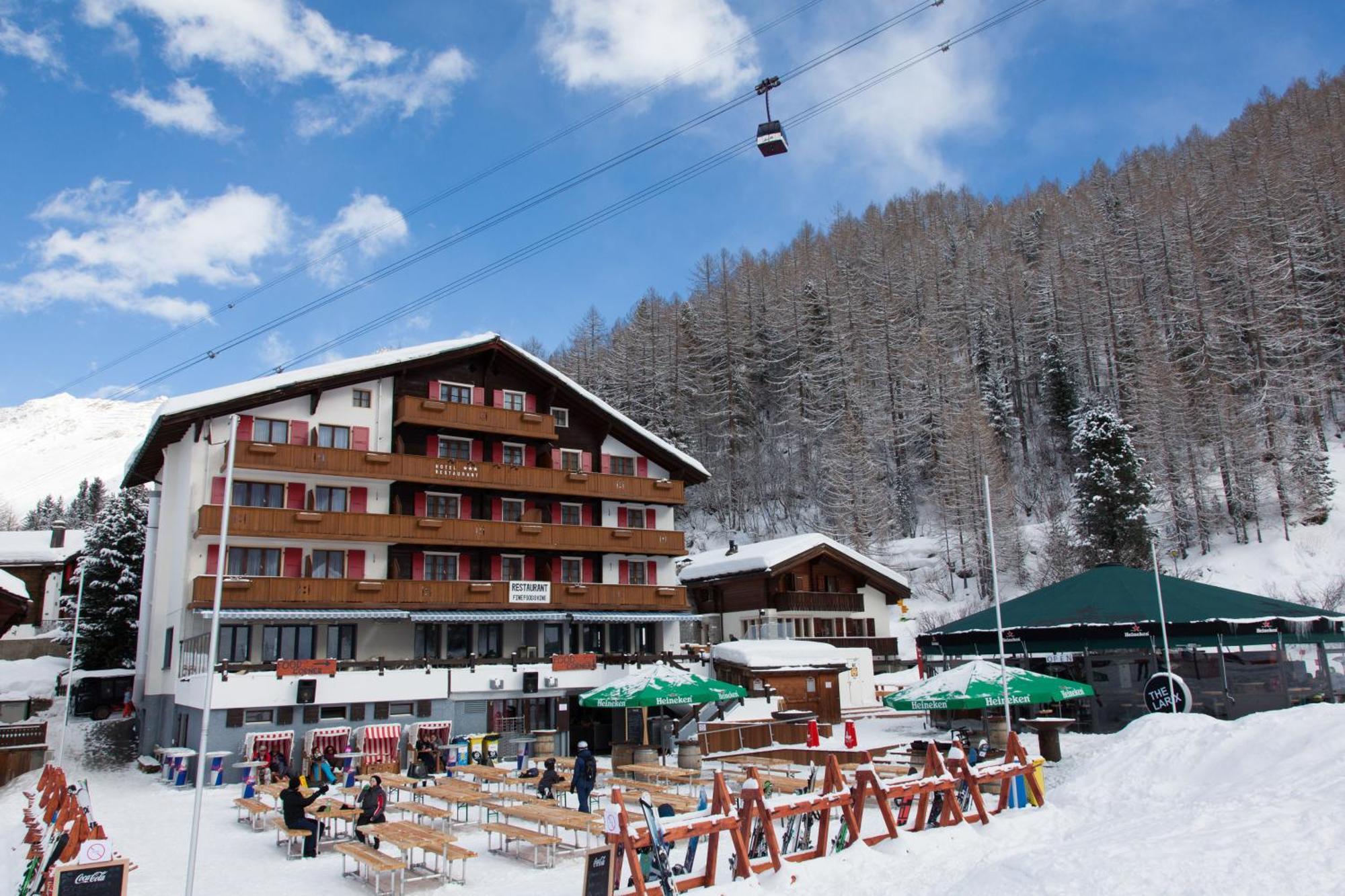 Hotel The Larix Ski-In Ski-Out Saas-Fee Bagian luar foto