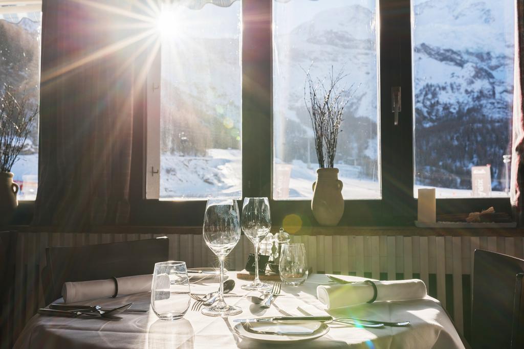 Hotel The Larix Ski-In Ski-Out Saas-Fee Bagian luar foto