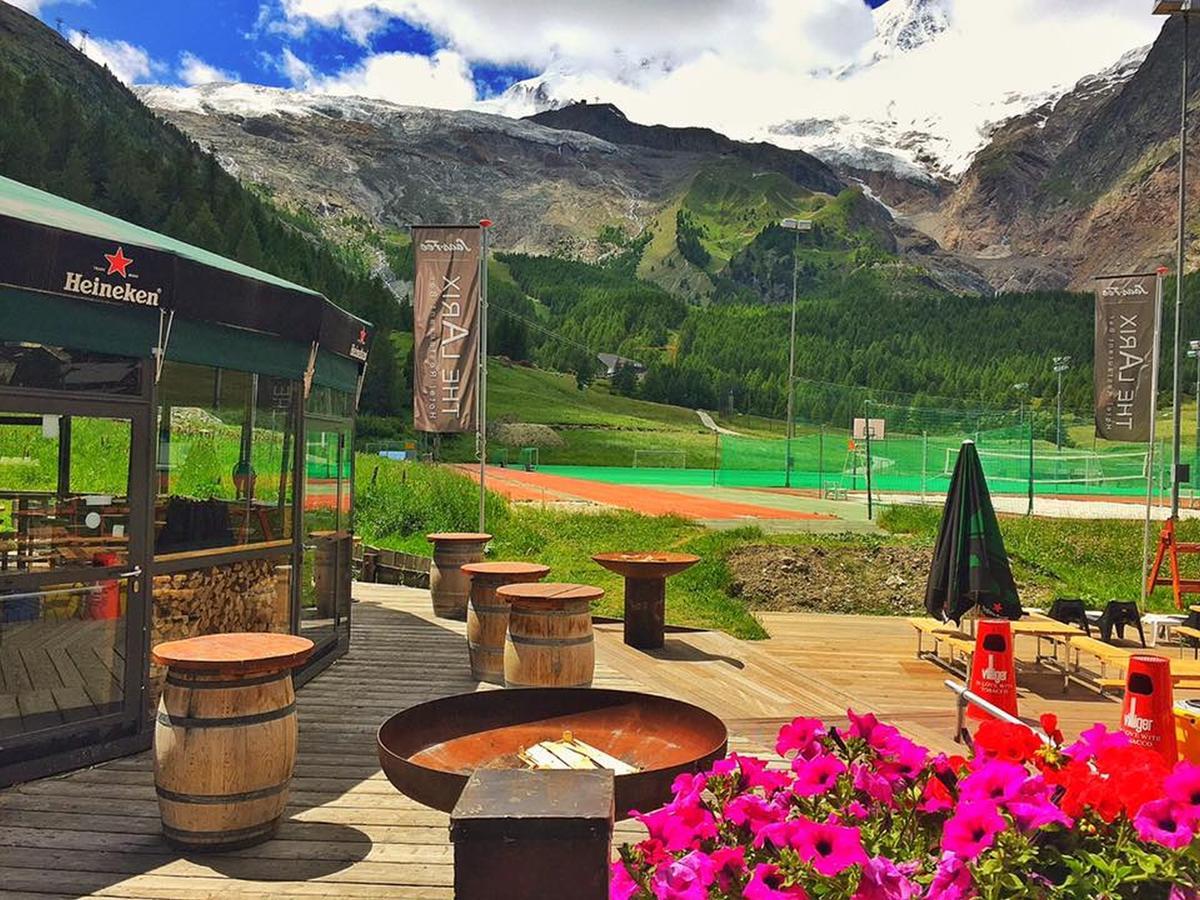 Hotel The Larix Ski-In Ski-Out Saas-Fee Bagian luar foto