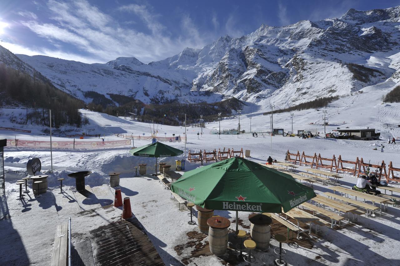 Hotel The Larix Ski-In Ski-Out Saas-Fee Bagian luar foto
