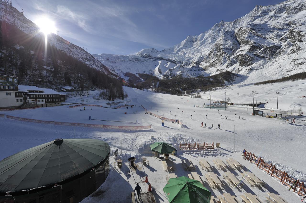 Hotel The Larix Ski-In Ski-Out Saas-Fee Bagian luar foto